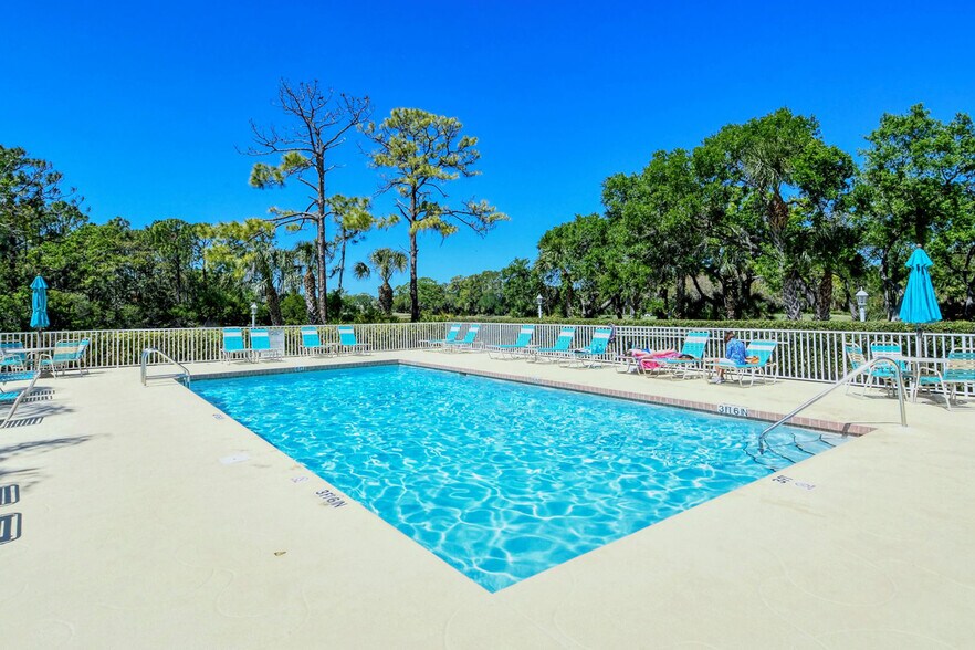 Building Photo - 8750 Olde Hickory Ave