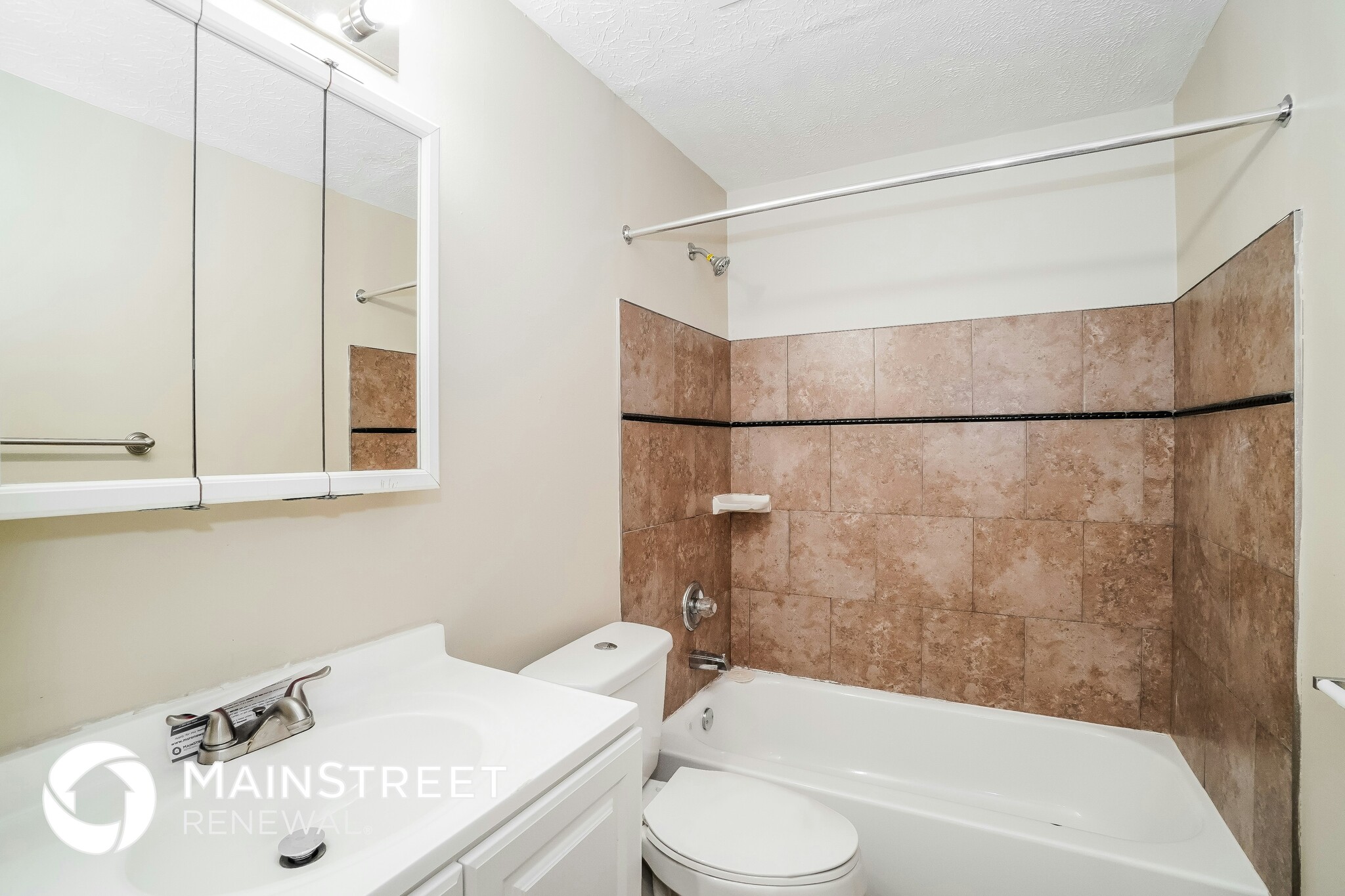 Building Photo - 4166 Clayridge Ln