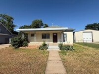 Building Photo - 3 Bedroom, 1 Bathroom House