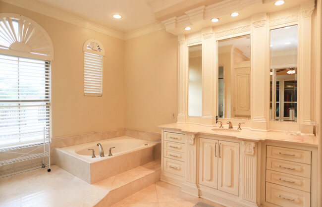 Building Photo - 3306 E Jaeger Cir