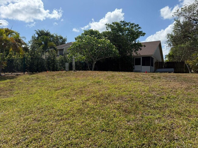 Building Photo - 12718 Westhampton Cir