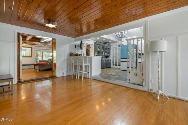 Building Photo - 7723 Varna Ave