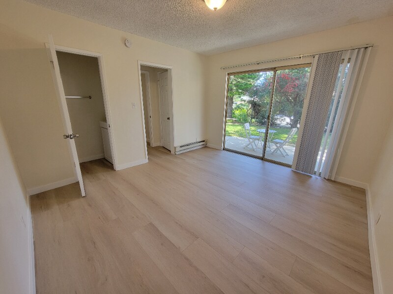 Building Photo - 13531 Wyandotte St