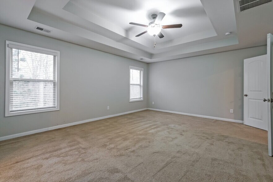 Building Photo - 345 Lenore Ct