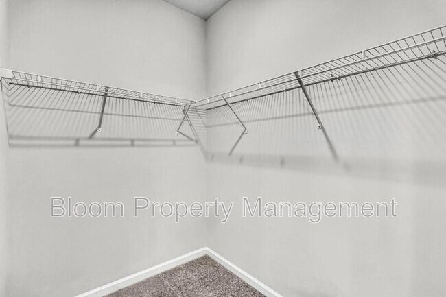 Building Photo - 640 Chigwell Springs Ln