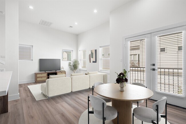 Building Photo - 112 Tolima Dove St