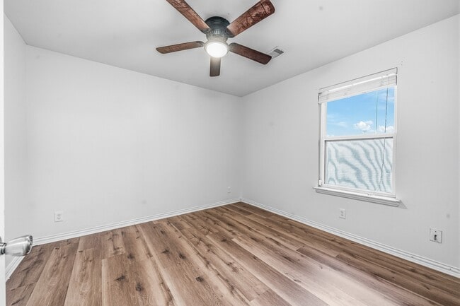 Building Photo - 2403 Summers Glen Ct