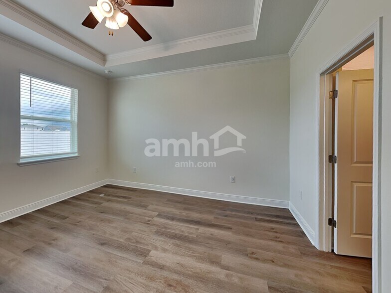Building Photo - 1035 Heavenly Dr