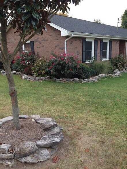 Primary Photo - 8135 Moores Ln