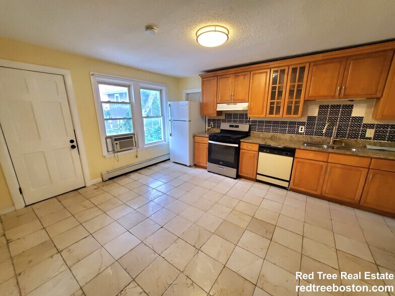 Building Photo - 7 High St Pl