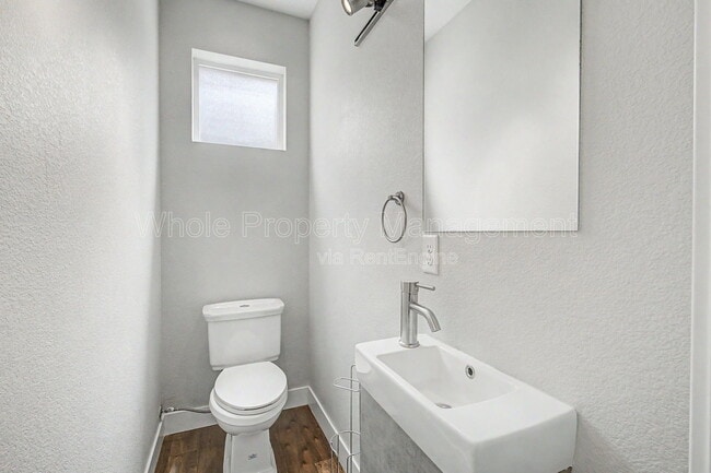 Building Photo - 5737 W 17th Ave