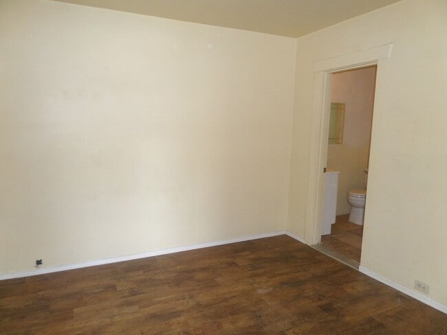 Building Photo - Nguyen-Seattle Duplex