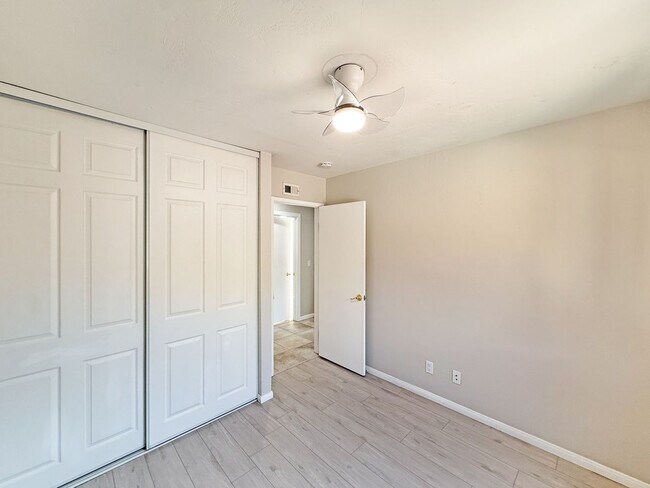 Building Photo - SD: Spacious 4BD/2BA Home in Mira Mesa with Large Backyard, 2-Car Garage & In-Unit Laundry