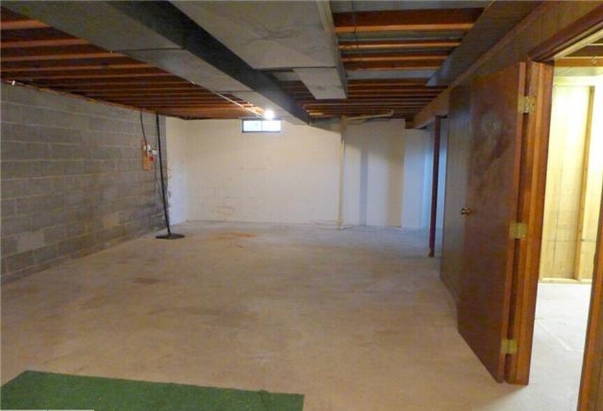 Basement - 2110 park lane