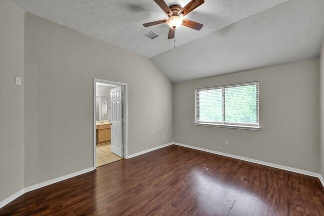 Building Photo - 319 Cape Conroe Dr