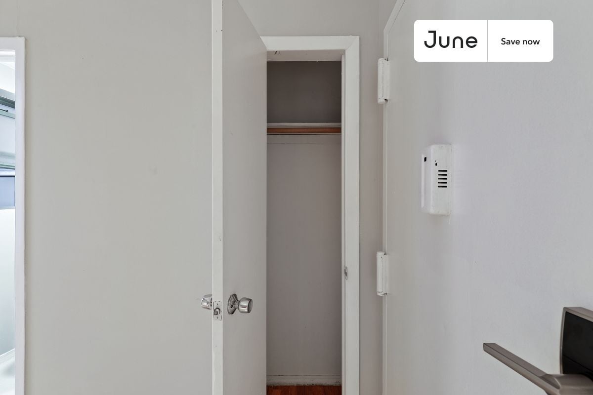 Building Photo - 239 W 63rd St