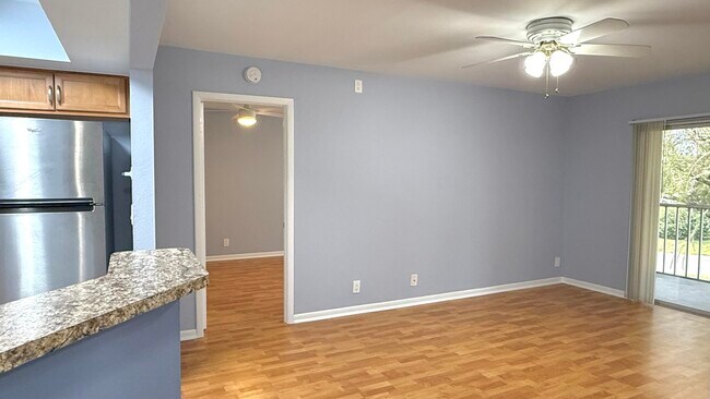 Building Photo - 1532 SE Royal Green Cir