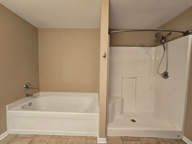 Building Photo - 206 Aberlour Dr