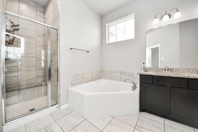 Building Photo - 2518 Terrace Point Dr