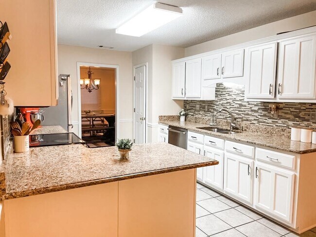 Building Photo - 610 Grand Steeple Cove