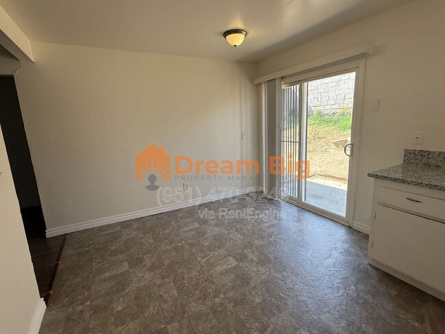 Building Photo - 245 Maryknoll Dr