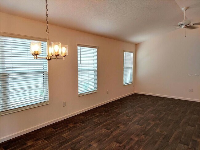 Building Photo - 3263 Sherfinski Ave