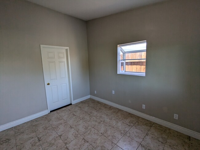 Bedroom - 3972 Ecochee Ave