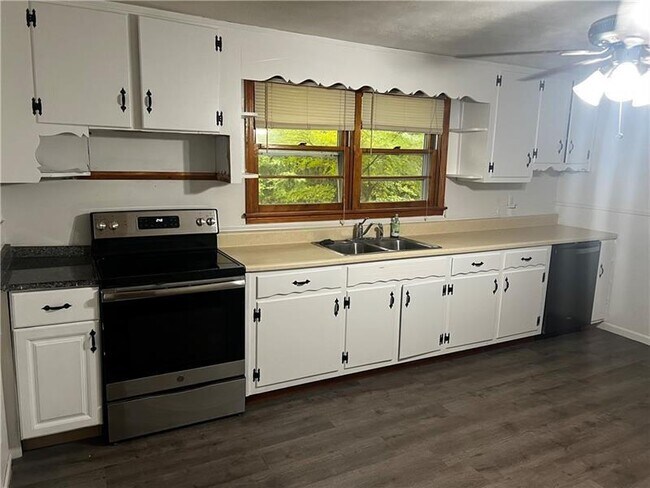 Building Photo - 3743 Jiles Rd