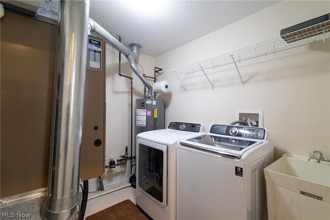 Building Photo - 14480 Quail Ridge Dr