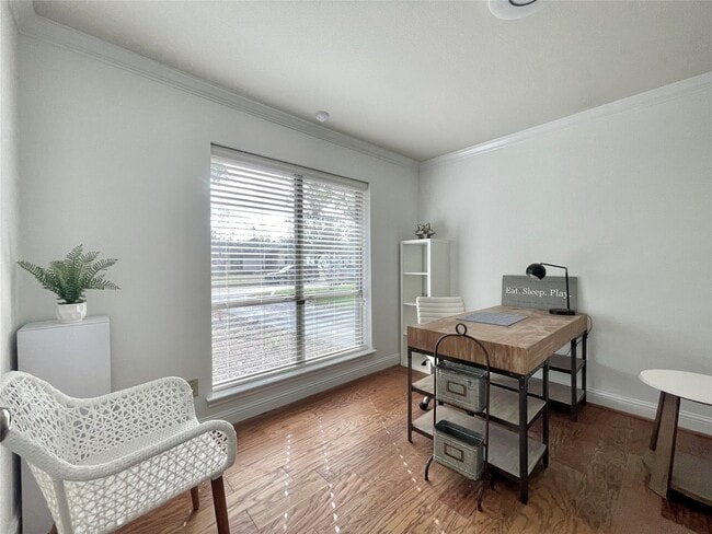 Building Photo - 6210 Queensloch Dr