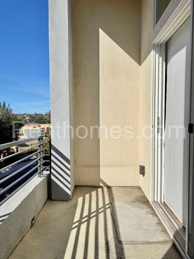 Building Photo - 10441 Harlow Cir