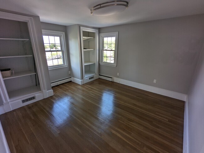 Building Photo - 97 Langley Rd