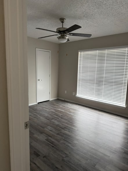 Building Photo - 3016 Gregory Ln