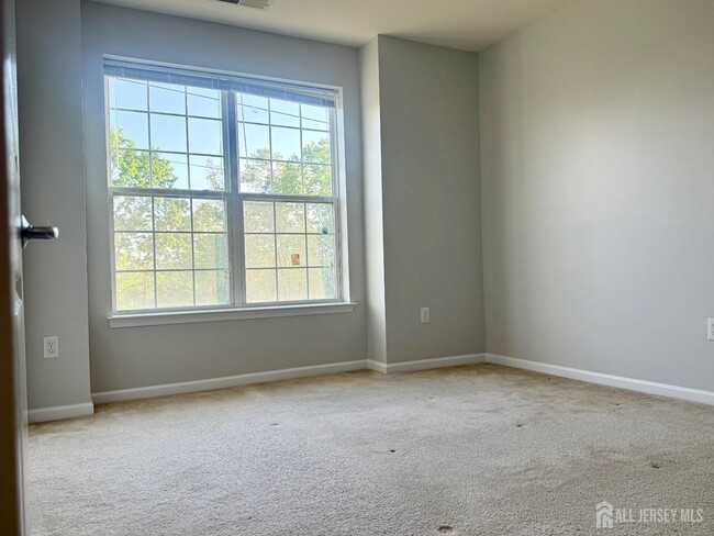Building Photo - 531 Doral Ct