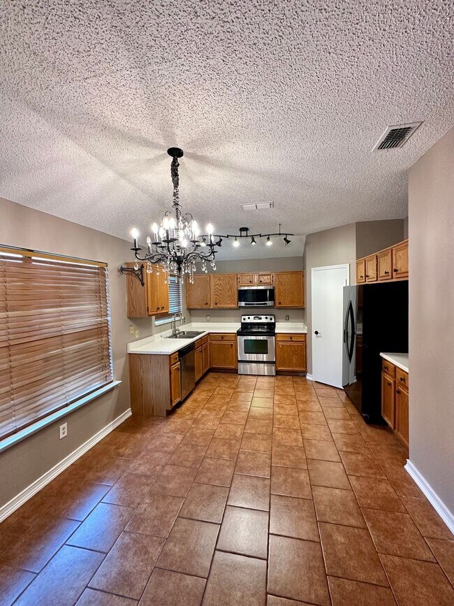 Building Photo - Single Family House in Arlington 76001