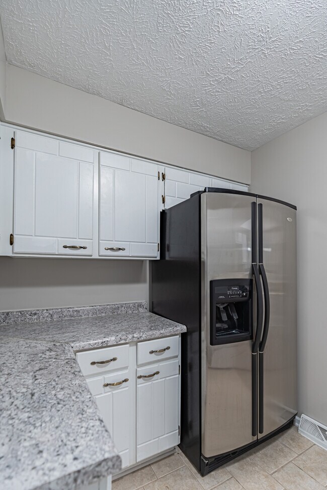 Building Photo - 13103 Lillian St