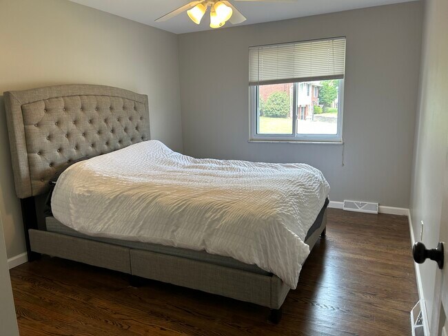 Building Photo - 602 Flint Rd