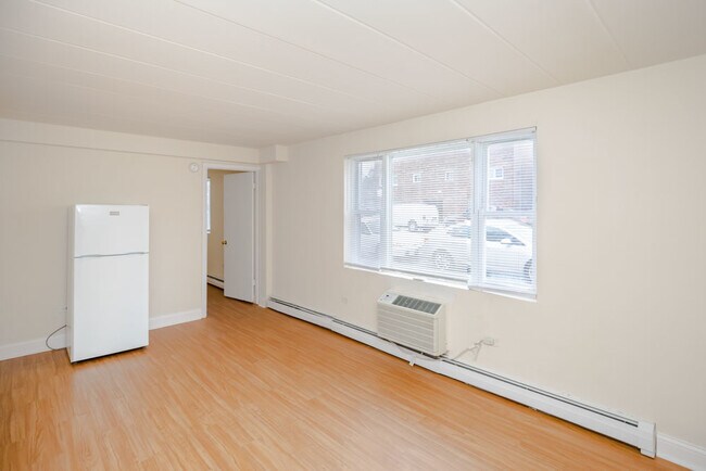 Building Photo - 5741 W 35th St