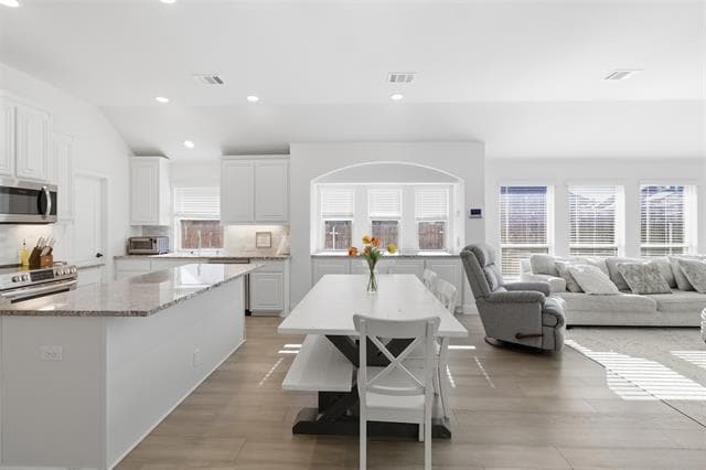 Building Photo - 4602 Massey Mdws Wy