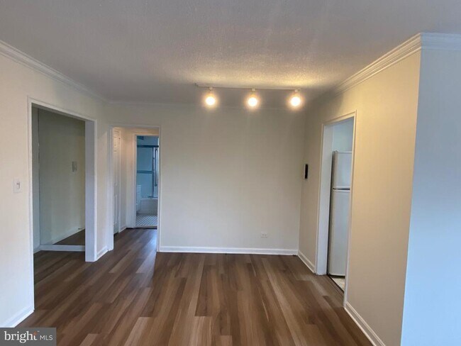 Building Photo - 4378 N Pershing Dr