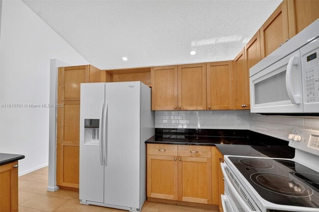 Building Photo - 9721 Majestic Way