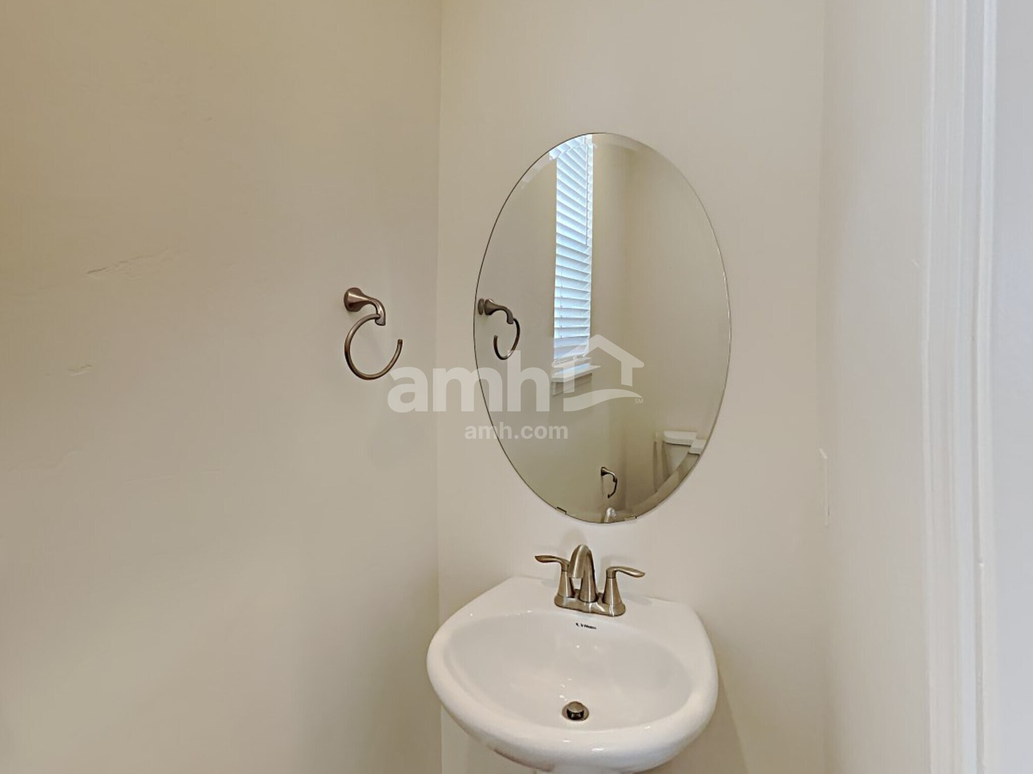 Building Photo - 2344 Surry Way