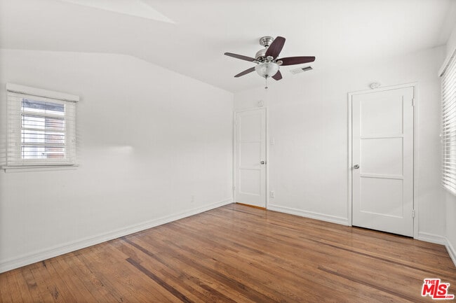 Building Photo - 6648 W 80th Pl