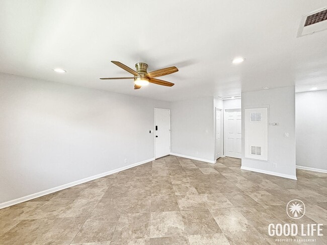 Building Photo - Beautiful 2BD/2BA Condo in El Cajon W/ A/C, W/D, Covered Back Patio, & Community Pool!