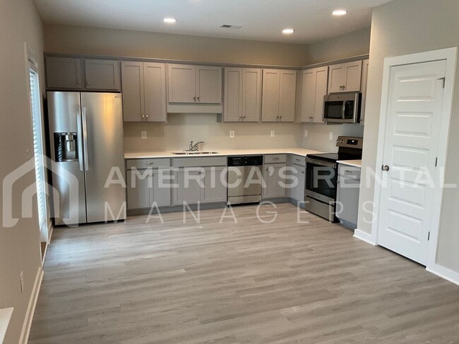 Building Photo - Home for Rent in Clanton, AL!!! Available to View Now!