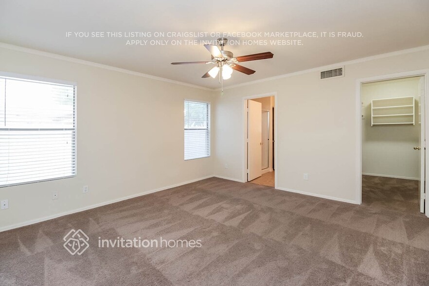 Building Photo - 2304 E Pinto Dr