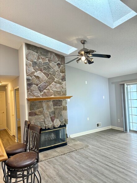 Building Photo - 497 Witney Ct