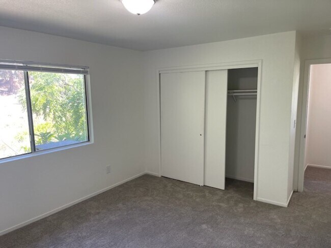 Building Photo - 545 Fein Ave