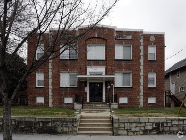 Building Photo - 741 Alabama Ave SE