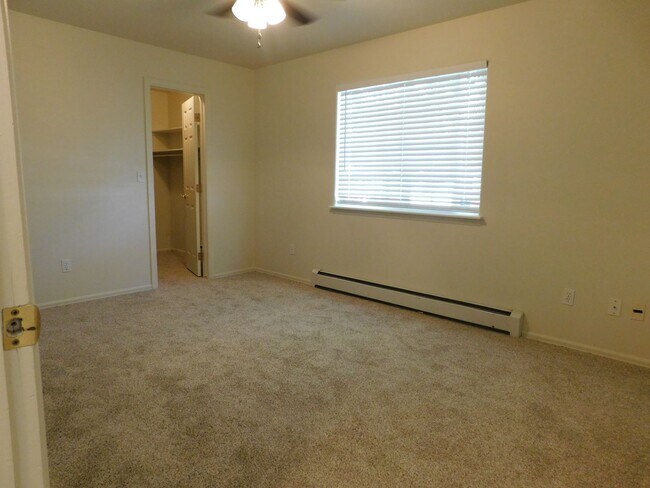 Building Photo - Recent Remodel